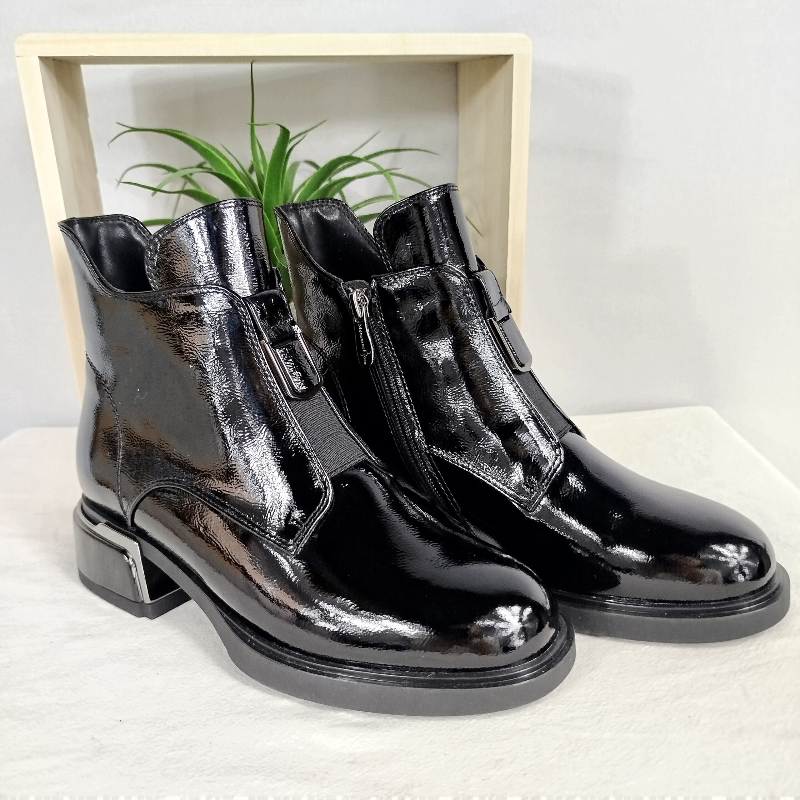 Bottines vernies noires Métamorf'Ose