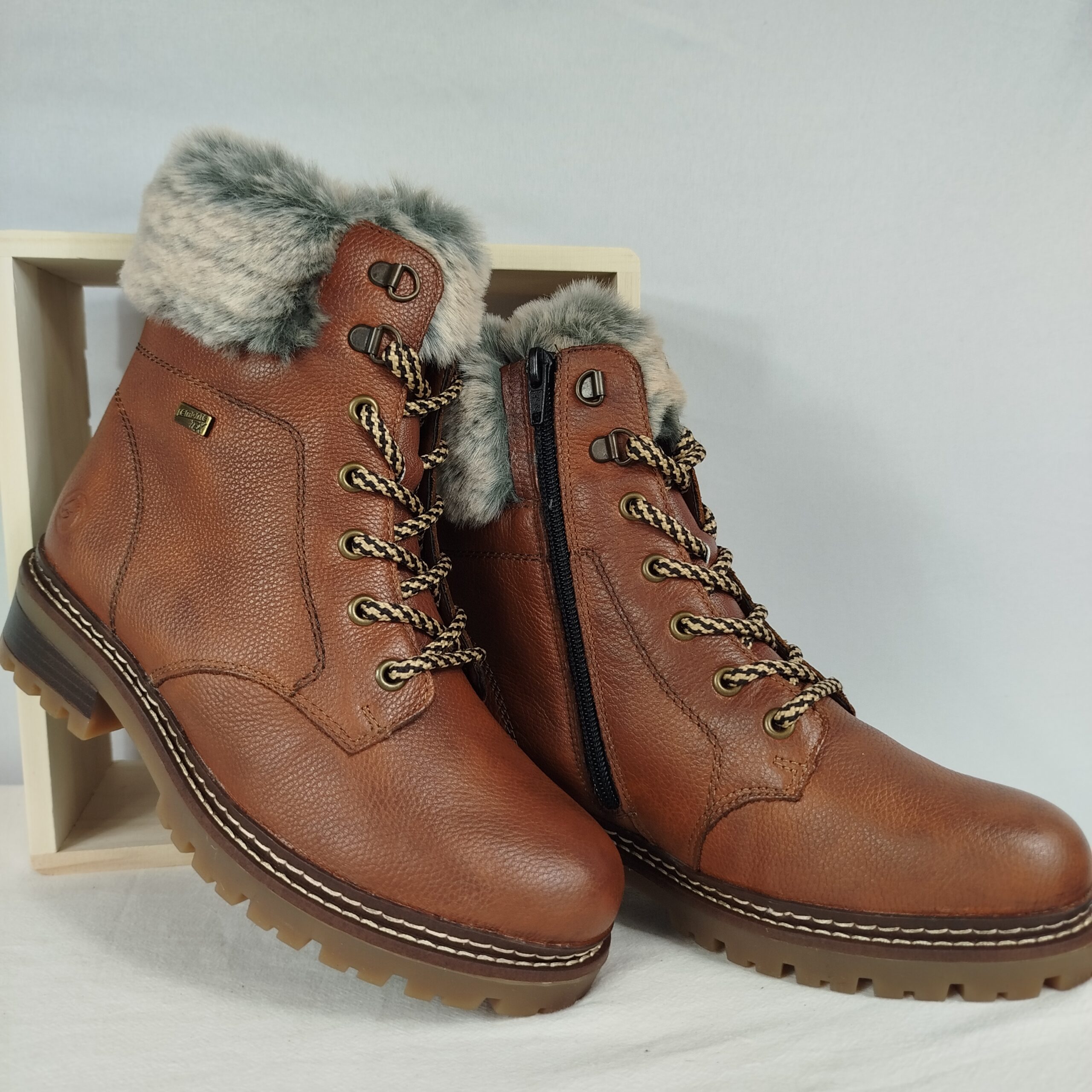 Bottines Camel Remonte