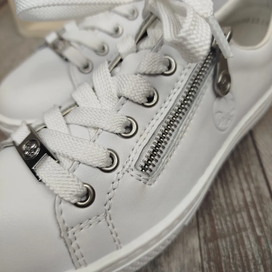 Basket-blanche-fermeture-eclair-Rieker-zoom-sur-la-fermeture-boutique-tendance-laragne.webp