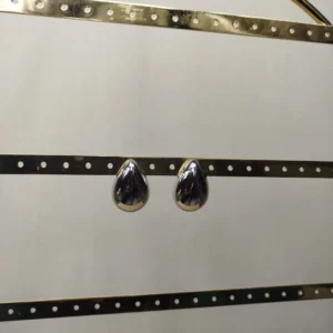Boucles d’Oreilles Gouttes argentées