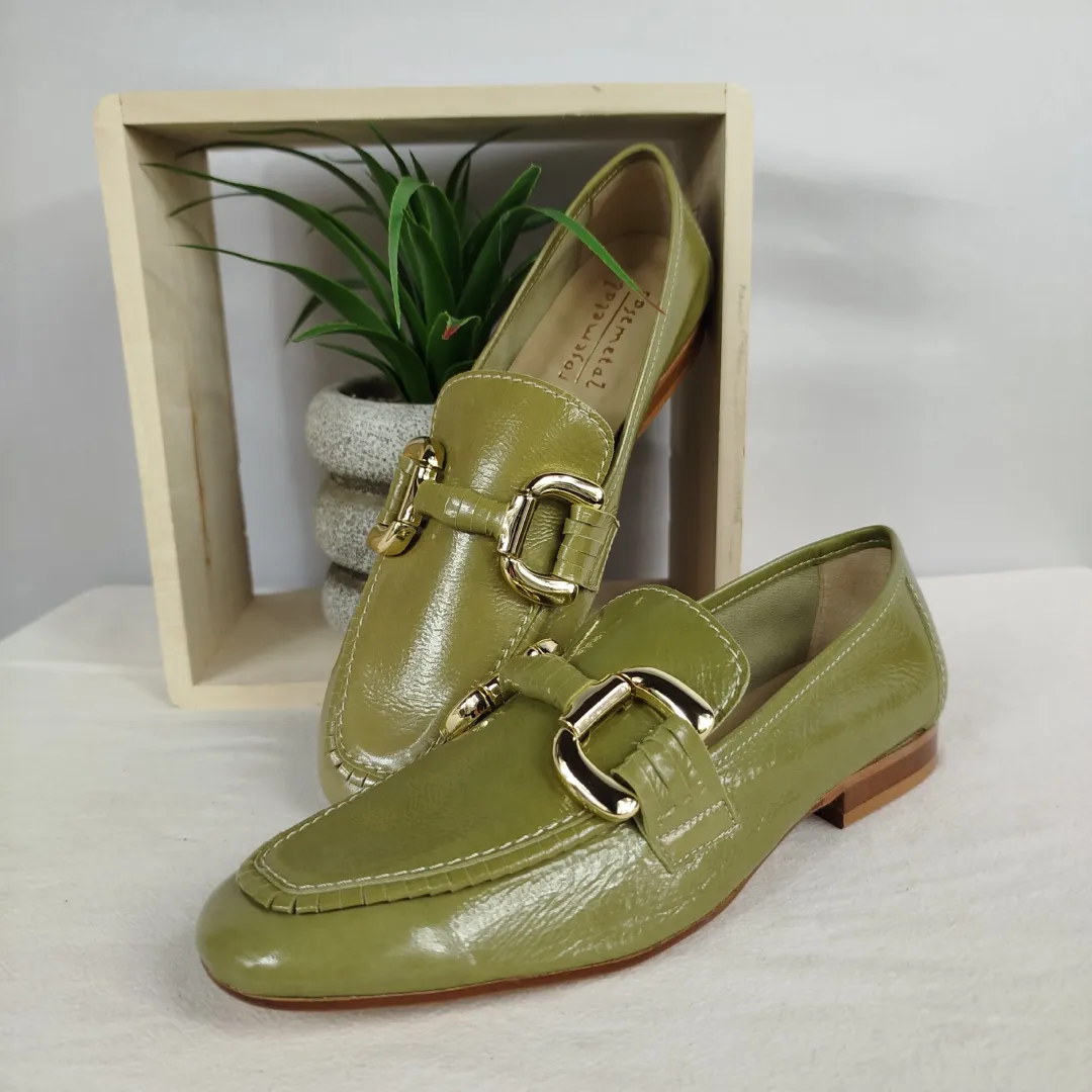 Mocassins-olive-Rosemetal-vue-de-profil-boutique-tendance-laragne.webp