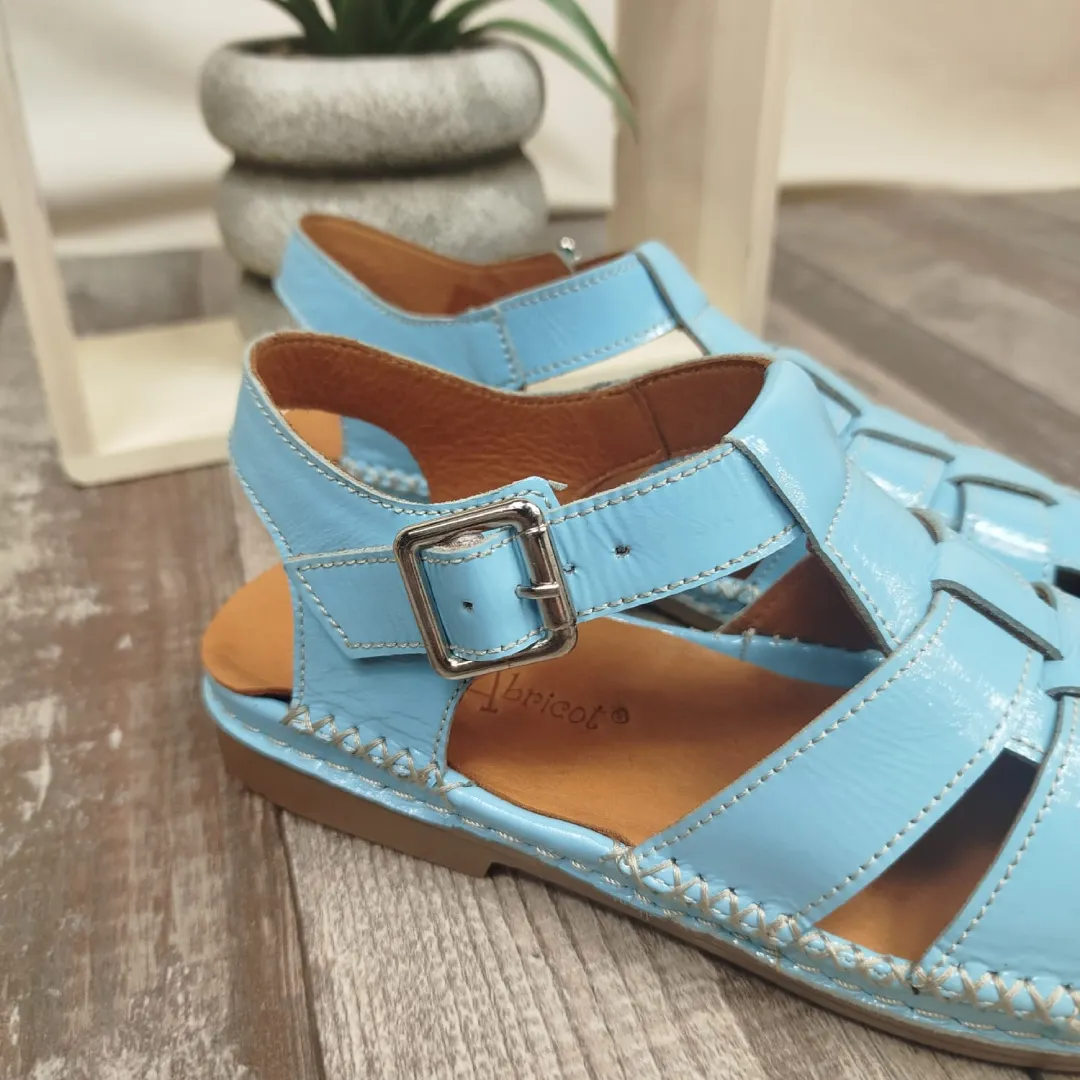 Sandales-bleu-clair-CocoAbricot-boutique-tendance-laragne-zoom-boucle.webp