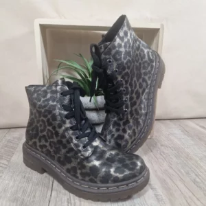 Chaussures Montantes à Lacets et Zip Léopard Rieker