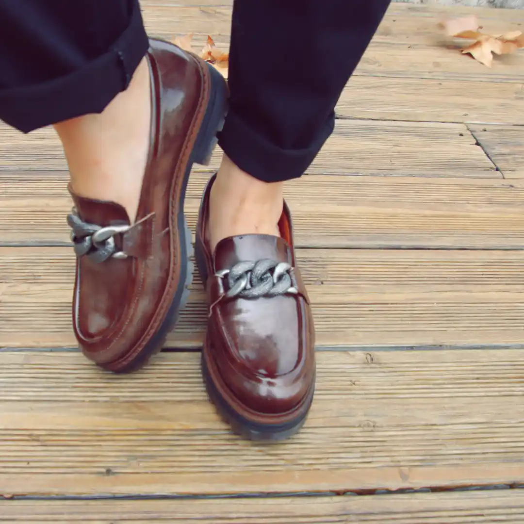 Mocassin Lack B. Taupe par Rock & Rose – Image 2